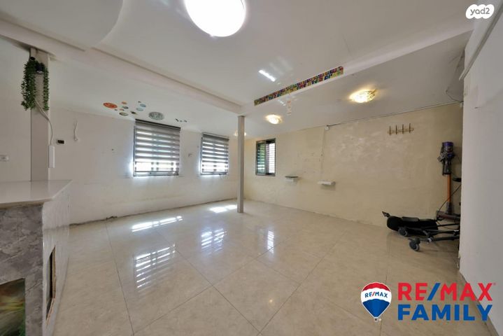 דירה, שמואל עזר, גבעה א', שביט, קרית אתא