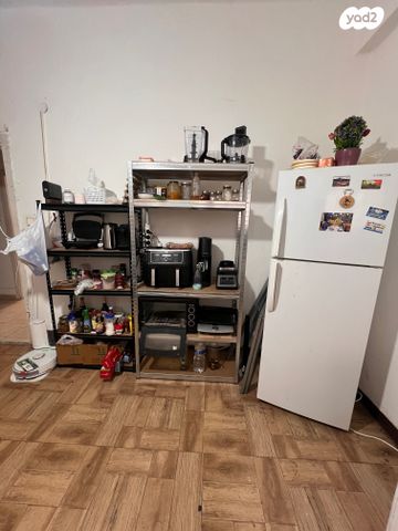 דירה, שרה, שער פלמר, תחנת רכבת השמונה, חיפה