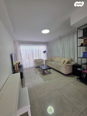 גג/ פנטהאוז, זלמן ארן, רובע ד', אשדוד