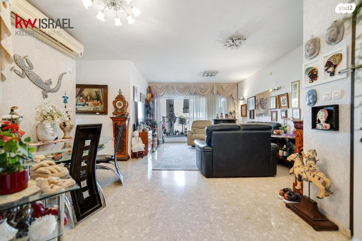 דירה, בן סרוק, נאות שקמה, ראשון לציון