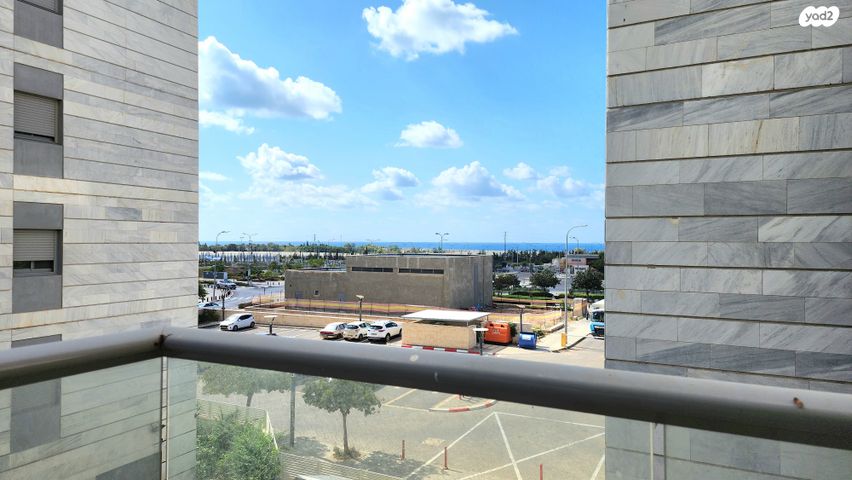 דירה, גלי כרמל, טירת כרמל