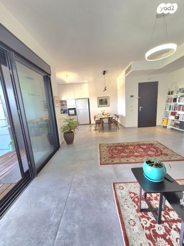 דירה, קיסריה