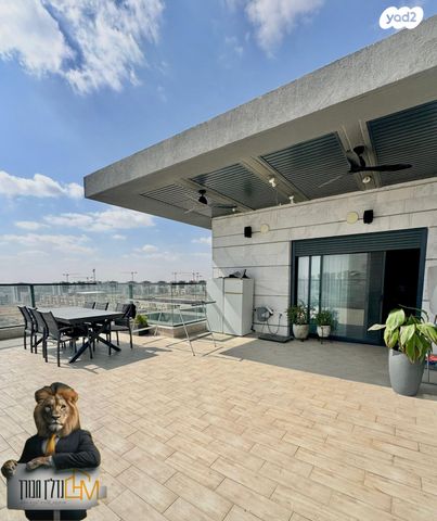 גג/ פנטהאוז, נתיבות