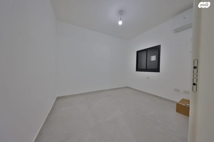 דירה, בנימין 4, מרכז העיר, סביניה, הוותיקה, קרית ביאליק