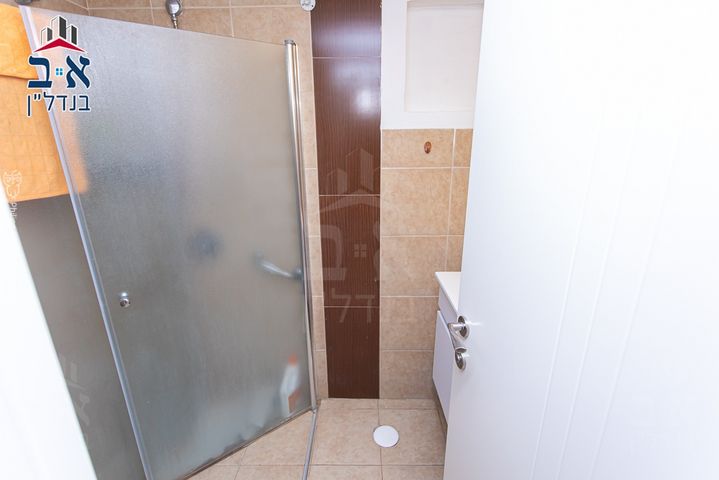 דירה, סירקין, שוק תלפיות, חיפה