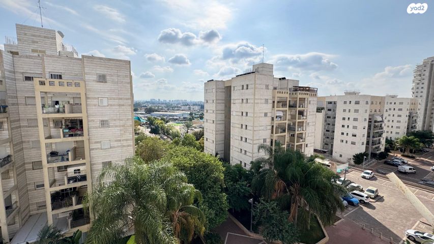 דירה, הר הצופים 27, רחובות ההולנדית, רחובות