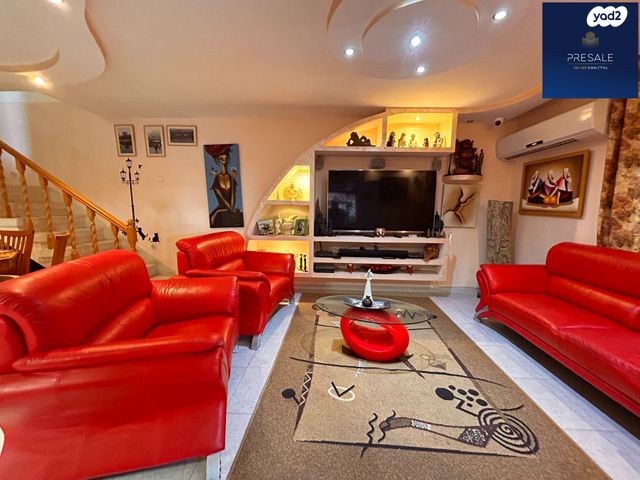 בית פרטי/ קוטג', סנונית, מעוף, ערד