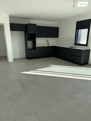 דרך מנחם בגין 1