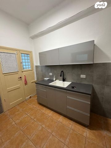 דירה, קריניצי, שכונת בן גוריון, מרכז העיר ג', רמת גן