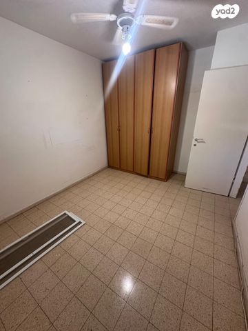 דירה, שכונה י"א, באר שבע