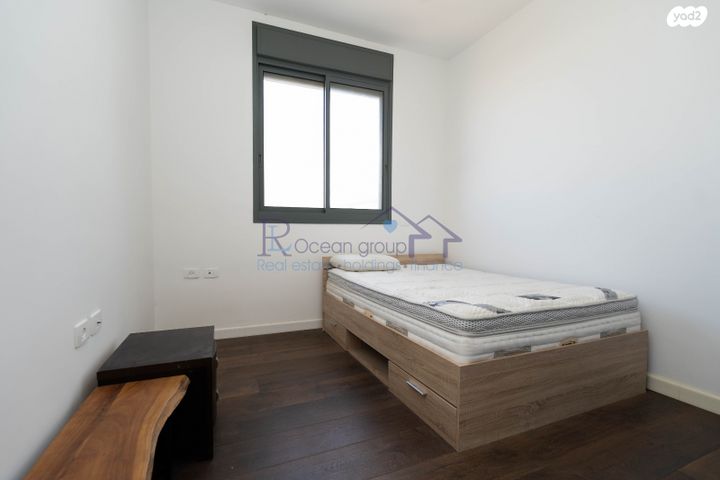 גג/ פנטהאוז, דווייט דייוויד איזנהאואר 5, אגמים, נתניה