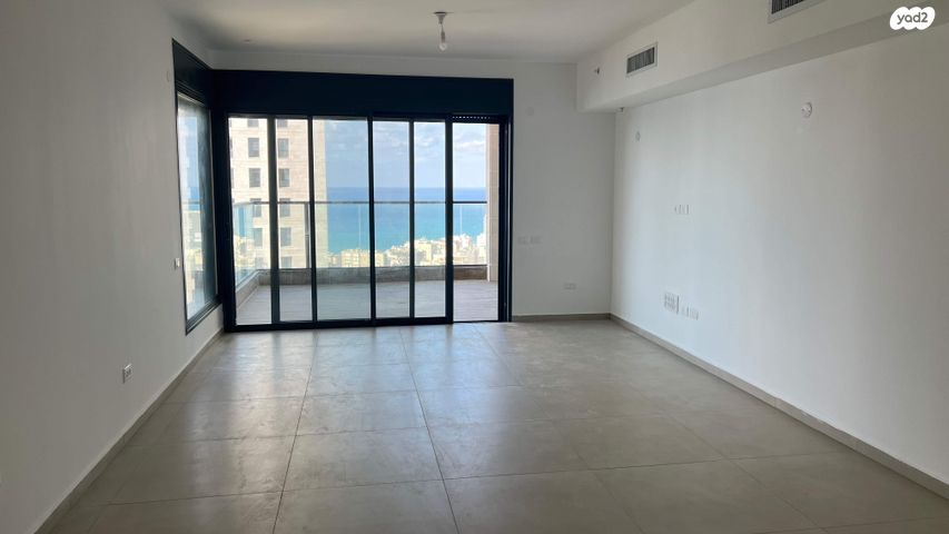 דירה, אמנון ליפקין שחק 4, נוף הטיילת, נתניה