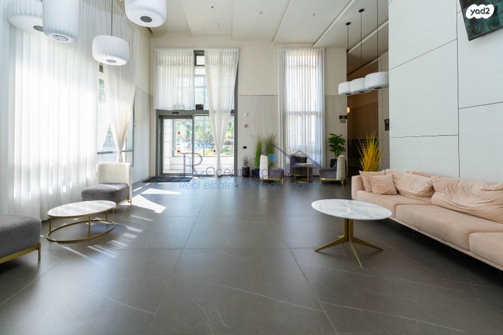 גג/ פנטהאוז, דווייט דייוויד איזנהאואר 5, אגמים, נתניה