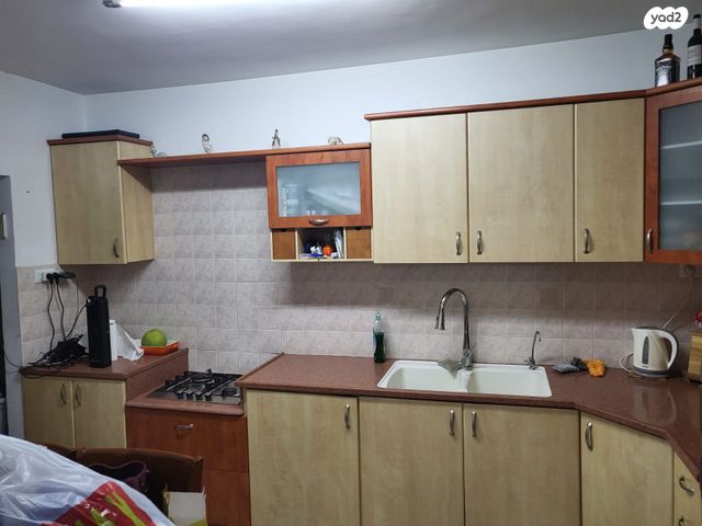 דירה, כובשי החרמון, בת ים