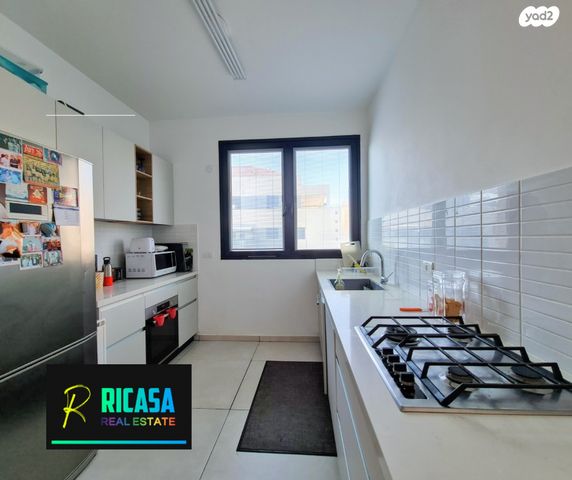 דירה, דליה רביקוביץ, נווה זמר, רעננה