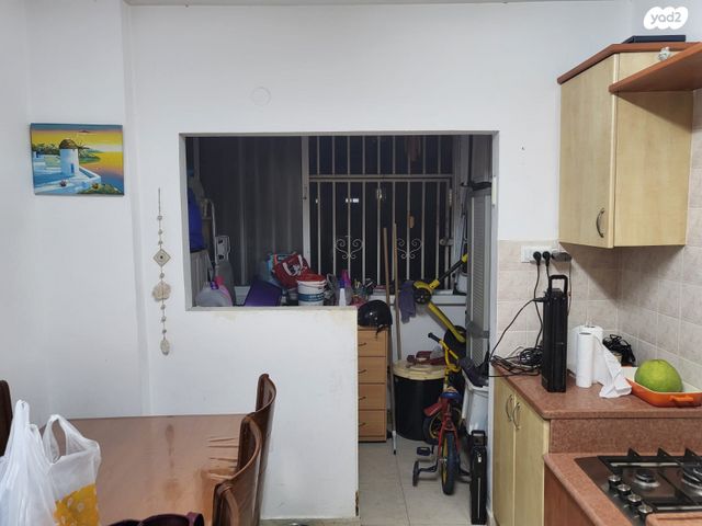 דירה, כובשי החרמון, בת ים