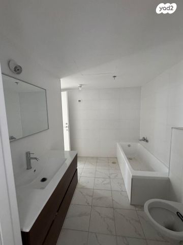 דירה, פארק העסקים האלף, ראשון לציון