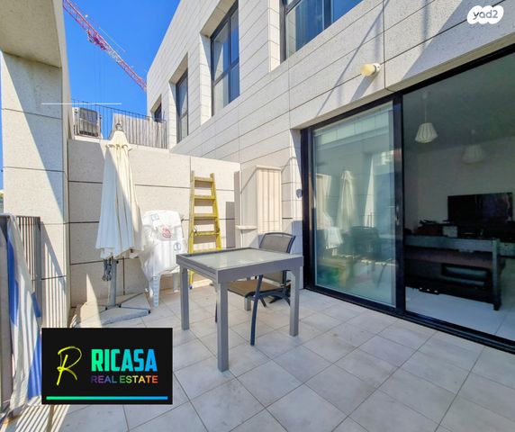 דירה, דליה רביקוביץ, נווה זמר, רעננה