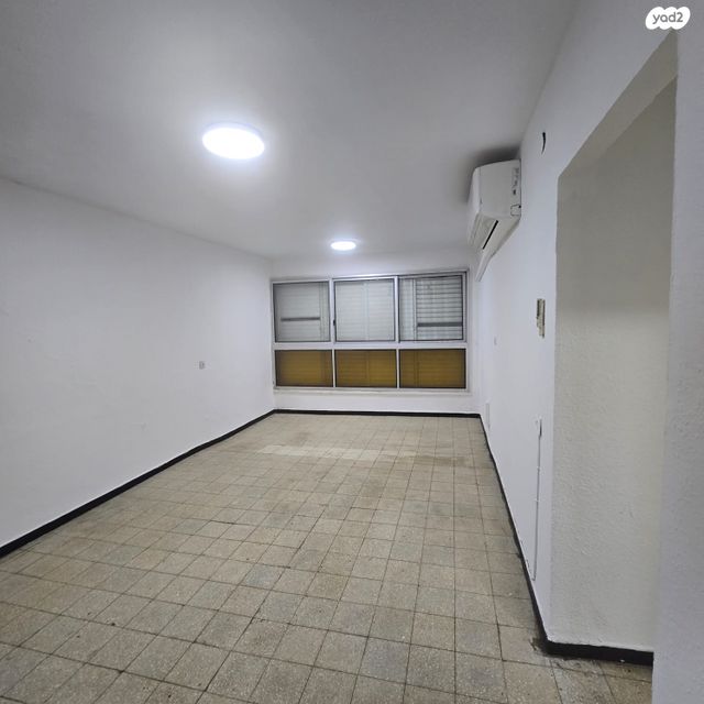 גיורא יוספטל 