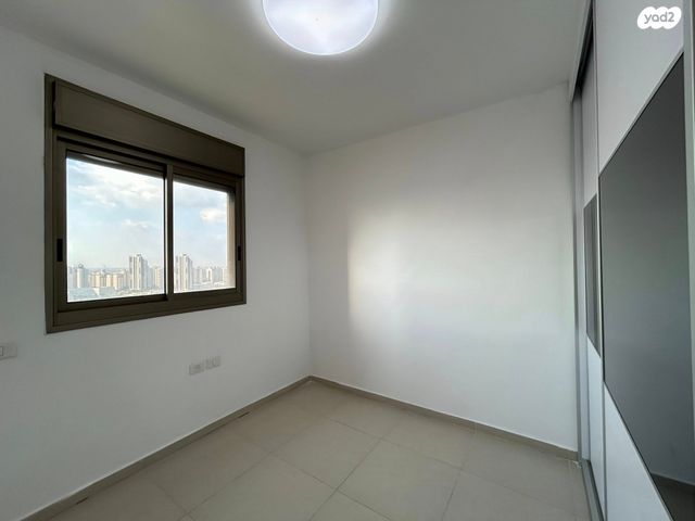 דירה, דווייט דייוויד איזנהאואר, אגמים, נתניה