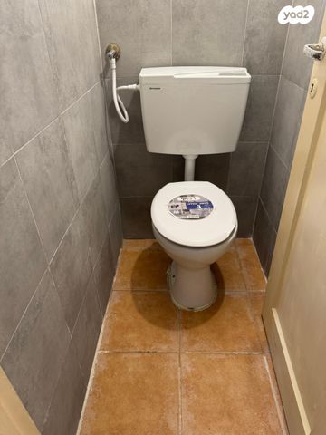 דירה, קריניצי, שכונת בן גוריון, מרכז העיר ג', רמת גן