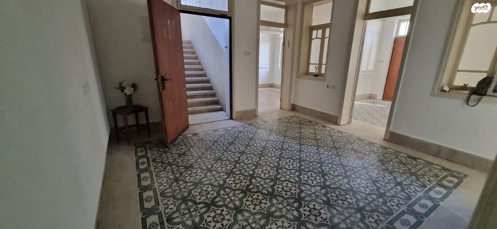 דירה, העיר התחתית, ואדי סאליב, חיפה