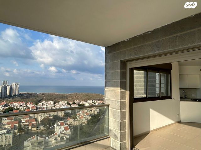 דירה, דווייט דייוויד איזנהאואר, אגמים, נתניה