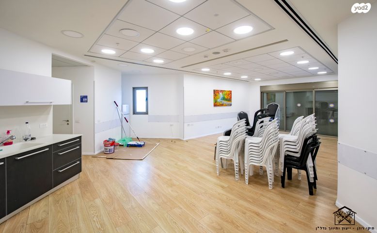 דירה, דווייט דייוויד איזנהאואר, אגמים, נתניה