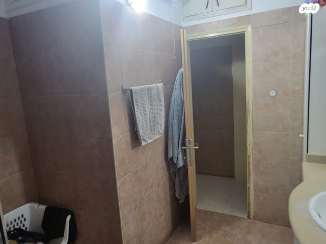 דירה, כובשי החרמון, בת ים