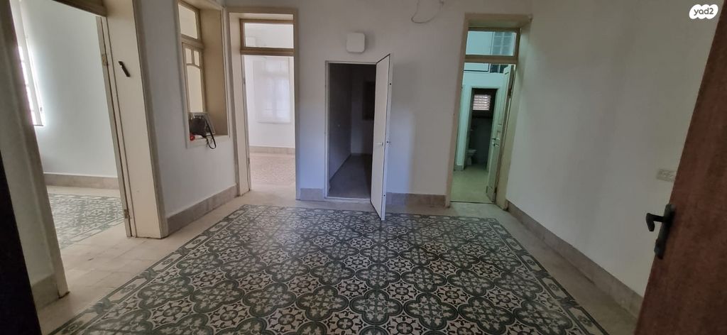 דירה, העיר התחתית, ואדי סאליב, חיפה