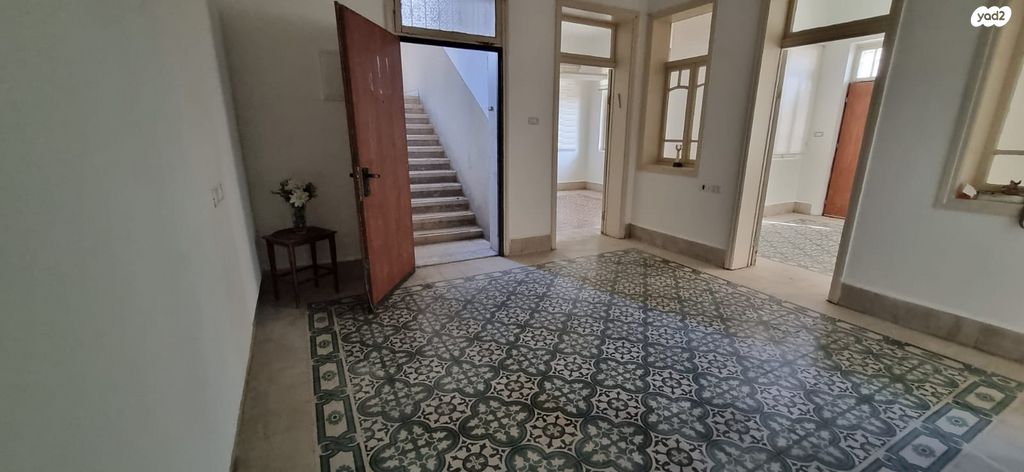 דירה, העיר התחתית, ואדי סאליב, חיפה