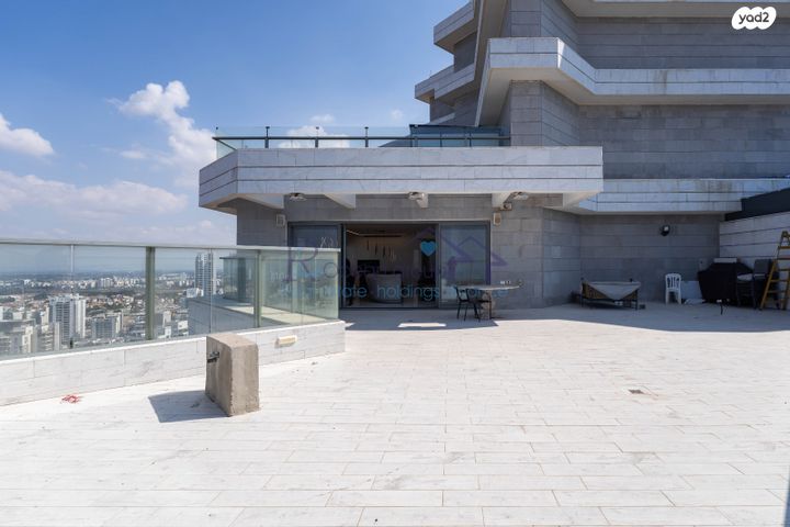 גג/ פנטהאוז, דווייט דייוויד איזנהאואר 5, אגמים, נתניה