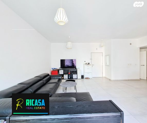 דירה, דליה רביקוביץ, נווה זמר, רעננה