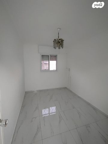 דירה, יאיר שטרן 17, חיפה