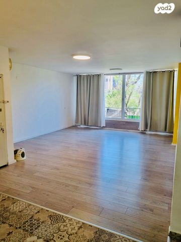 דירה, הירדן, אזור הבילויים, רמת גן