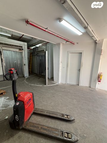 מחסנים, פארק עסקים ירקון / אזור תעשיה סגולה, פתח תקווה