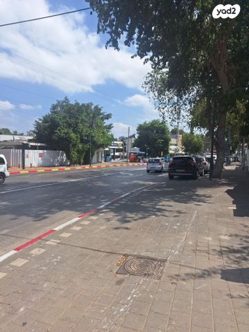 בניין משרדים