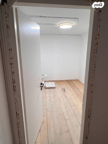 חנויות/ שטח מסחרי, שרה, שער פלמר, תחנת רכבת השמונה, חיפה