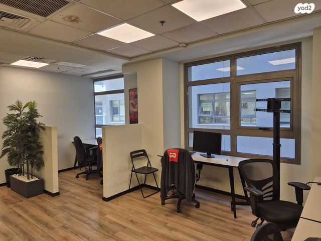 משרדים, הנגר, אזור תעשיה נווה נאמן, הוד השרון