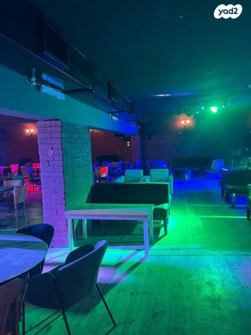 מונטיפיורי, הרכבת