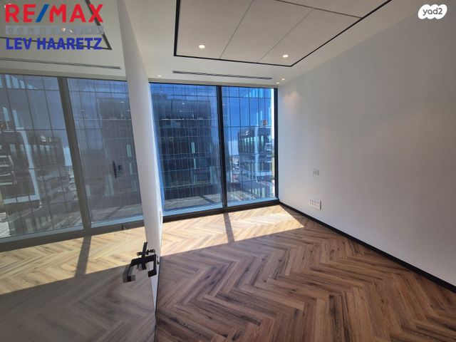 משרדים, החרש, אזור תעשיה נווה נאמן, הוד השרון