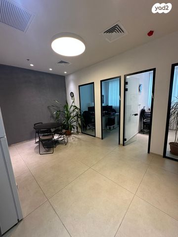 משרדים, מוטי קינד, פארק הורוביץ, רחובות