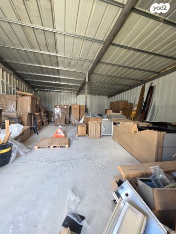 מחסנים, התעשייה, אזור תעשיה קרית אתא, קרית אתא