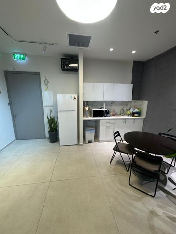 משרדים, מוטי קינד, פארק הורוביץ, רחובות