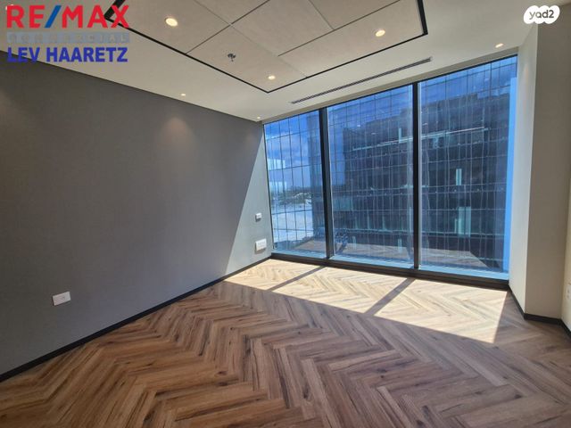 משרדים, החרש, אזור תעשיה נווה נאמן, הוד השרון