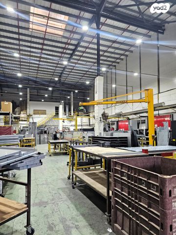 מחסנים, מפעלי נחם הר טוב