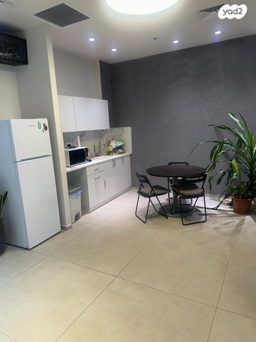 משרדים, מוטי קינד, פארק הורוביץ, רחובות