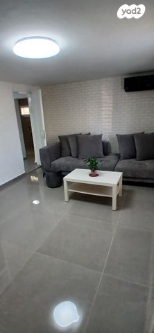 משרדים, מגדל העמק