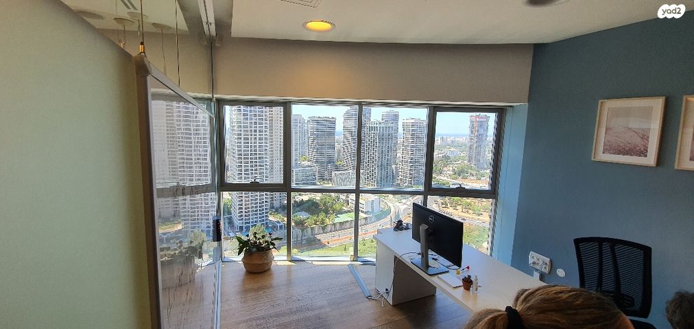 משרדים, דרך מנחם בגין 11, בורסה, רמת גן