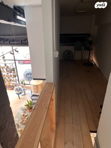 חנויות/ שטח מסחרי, שרה, שער פלמר, תחנת רכבת השמונה, חיפה